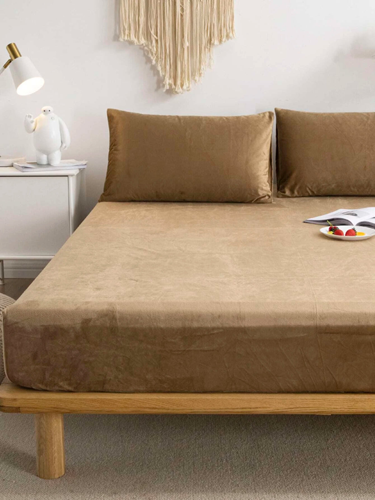 VELVET FITTED BED SHEET – BROWN