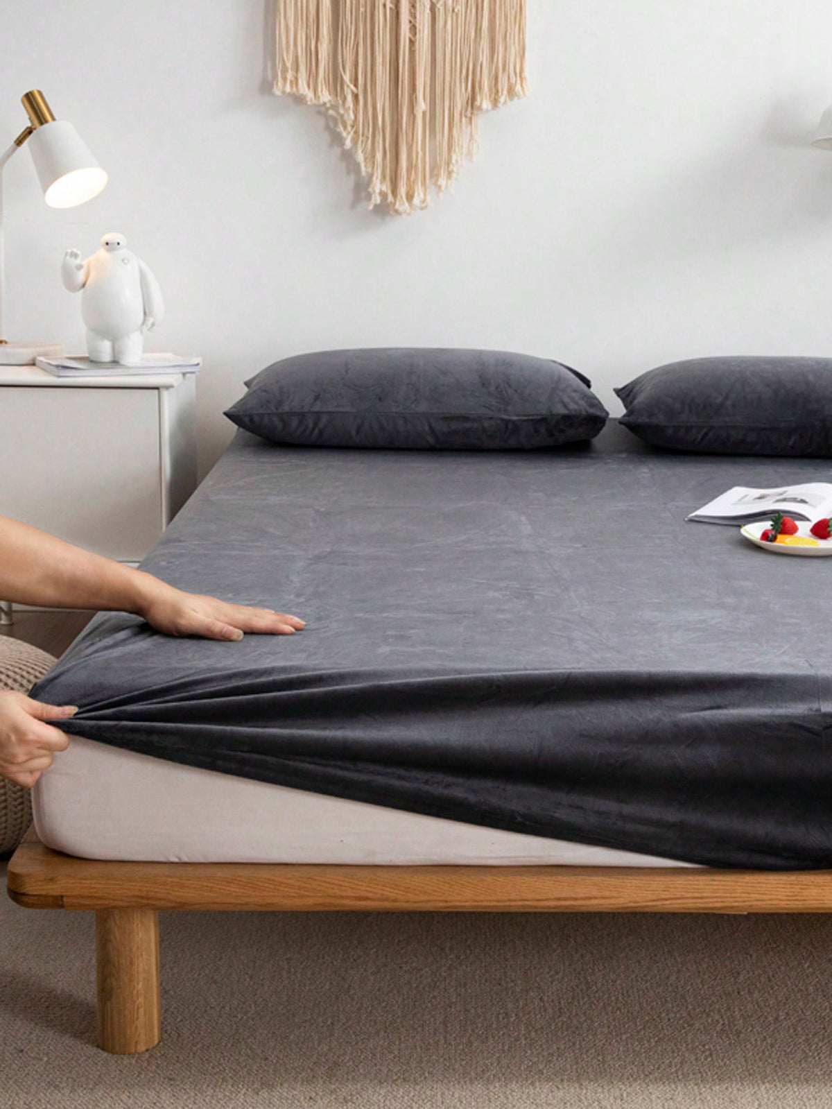 VELVET FITTED BED SHEET – CHARCOAL GREY