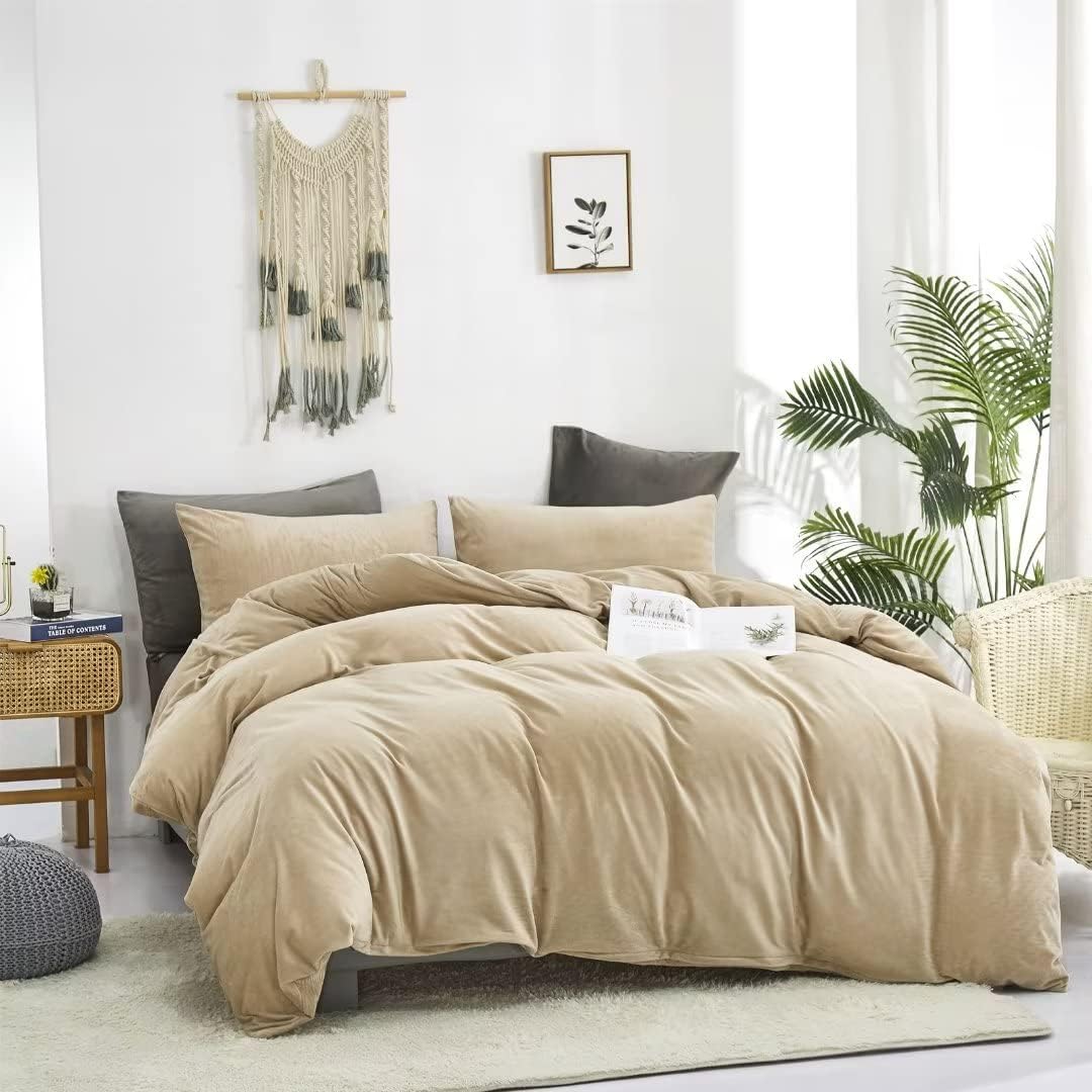 Velvet Duvet Cover Set - Skin White & Light Brown